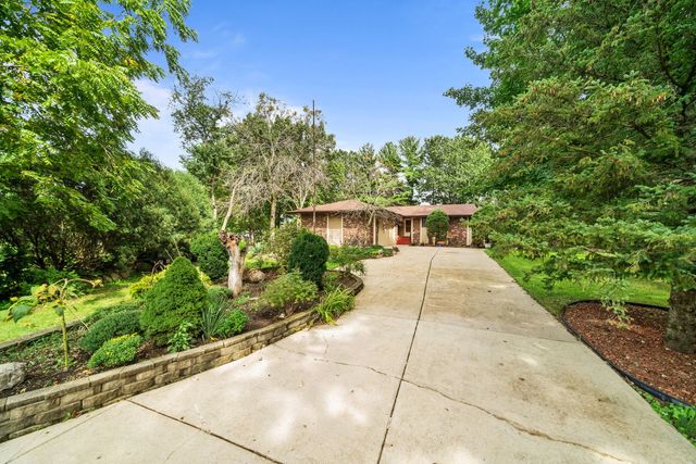 7173 Lakecrest Court, Caledonia, IL 61011