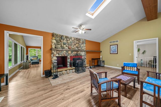 7173 Lakecrest Court, Caledonia, IL 61011
