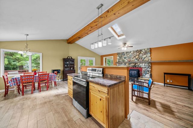 7173 Lakecrest Court, Caledonia, IL 61011