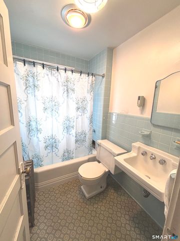 522 West Main Street, Stamford, CT 06902