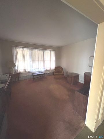 522 West Main Street, Stamford, CT 06902