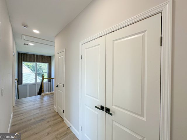 5719 Calm Valley Point, Flowery Branch, GA 30542