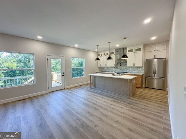 5719 Calm Valley Point, Flowery Branch, GA 30542