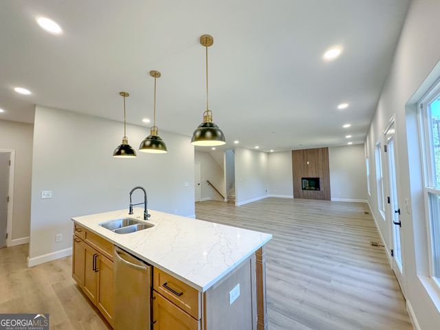 5719 Calm Valley Point, Flowery Branch, GA 30542