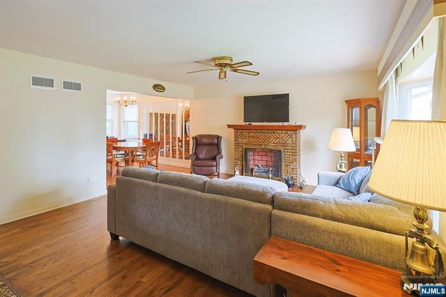 286 Pershing Road, Clifton, NJ 07013
