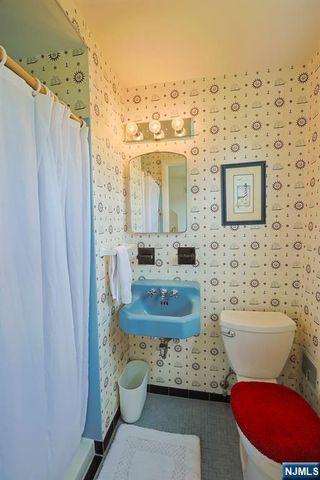 286 Pershing Road, Clifton, NJ 07013