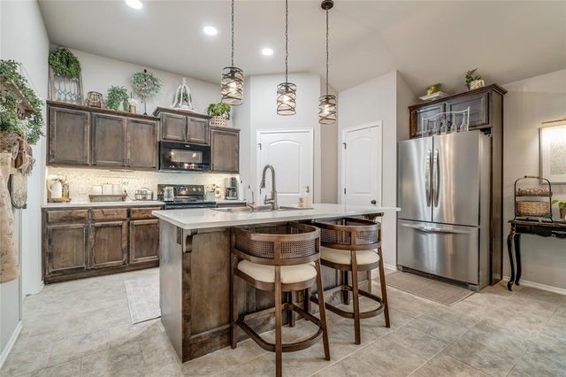 19913 Forsythe Drive, Edmond, OK 73012