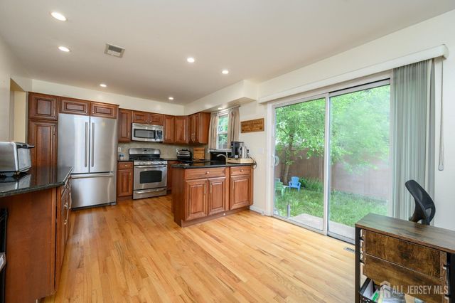 171 Howell Avenue, Fords, NJ 08863