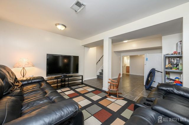 171 Howell Avenue, Fords, NJ 08863