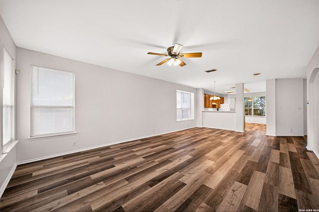 229 SPICE OAK LN, Cibolo, TX 78108