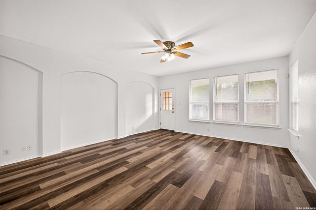 229 SPICE OAK LN, Cibolo, TX 78108