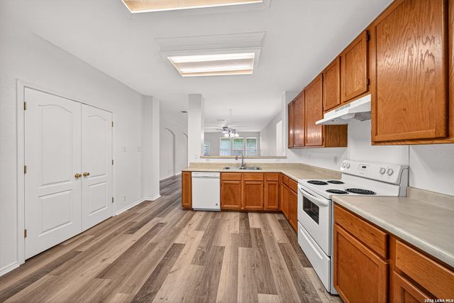 229 SPICE OAK LN, Cibolo, TX 78108