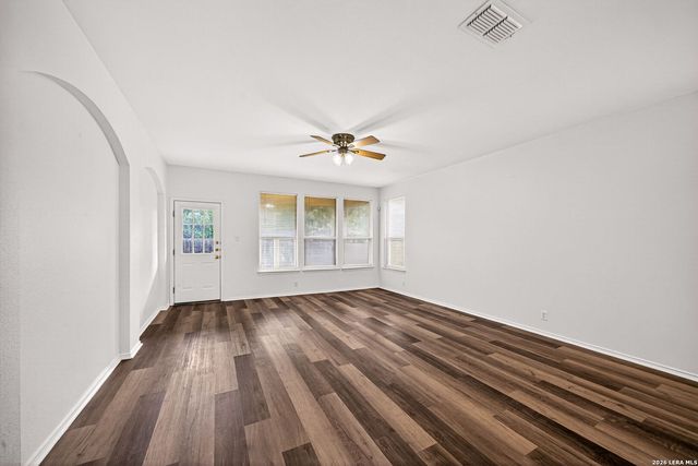 229 SPICE OAK LN, Cibolo, TX 78108