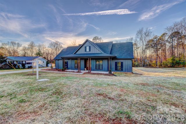 318 Harbor View Drive 45, Cherryville, NC 28021