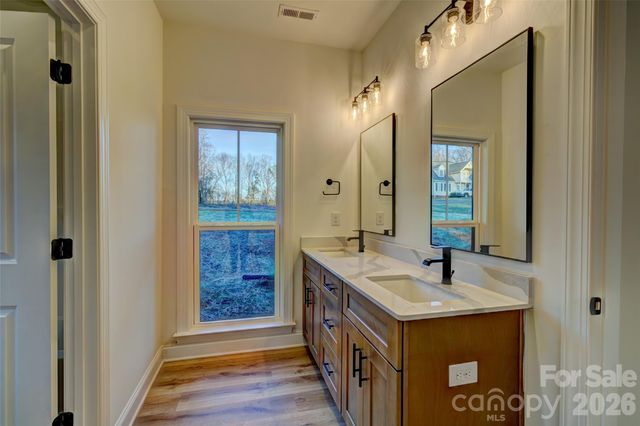 318 Harbor View Drive 45, Cherryville, NC 28021