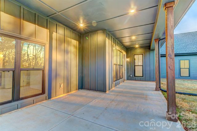 318 Harbor View Drive 45, Cherryville, NC 28021