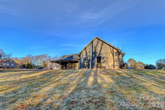 318 Harbor View Drive 45, Cherryville, NC 28021