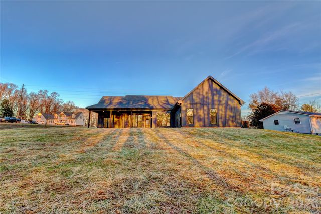 318 Harbor View Drive 45, Cherryville, NC 28021