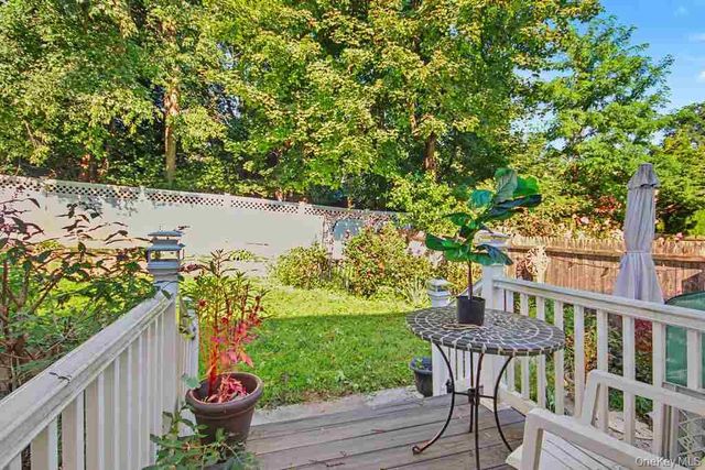 8 Curry Road, Hastings-on-hudson, NY 10706