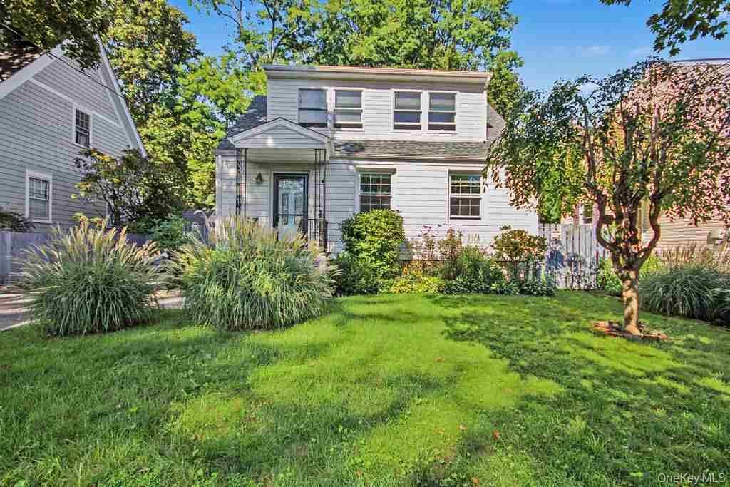 8 Curry Road, Hastings-on-hudson, NY 10706 — exterior