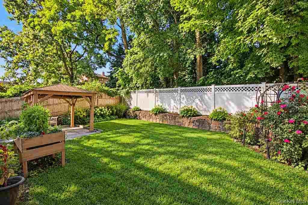 8 Curry Road, Hastings-on-hudson, NY 10706 — photo 5