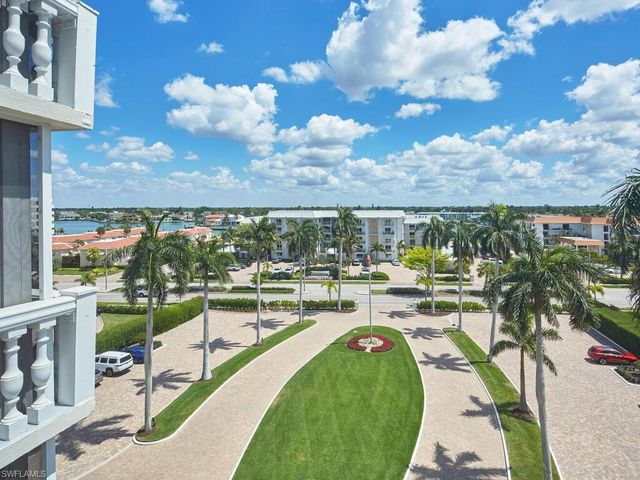 3003 Gulf Shore BLVD N 604, Naples, FL 34103