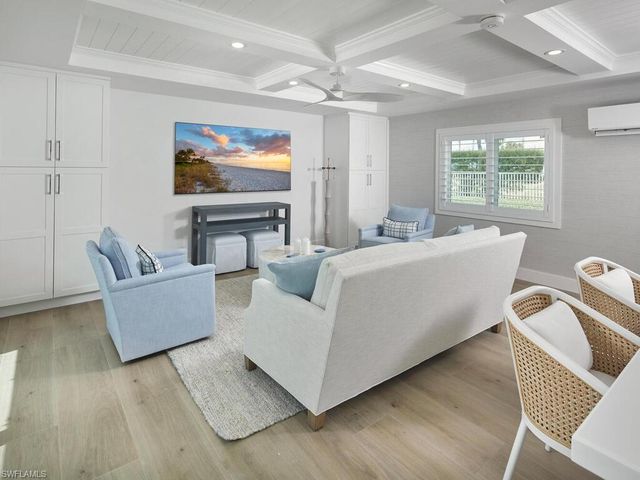 3003 Gulf Shore BLVD N 604, Naples, FL 34103