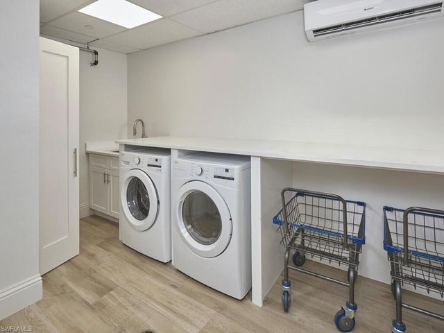 3003 Gulf Shore BLVD N 604, Naples, FL 34103