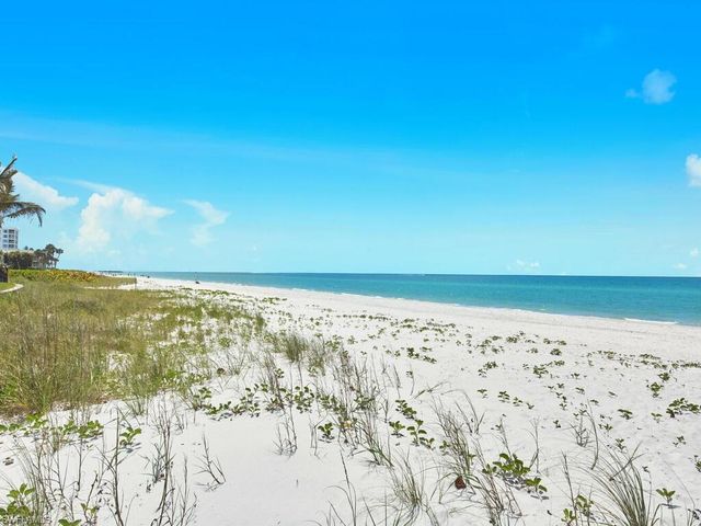 3003 Gulf Shore BLVD N 604, Naples, FL 34103