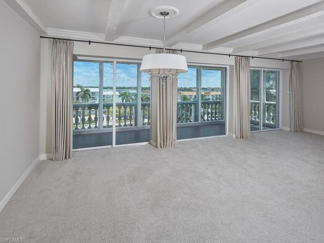 3003 Gulf Shore BLVD N 604, Naples, FL 34103