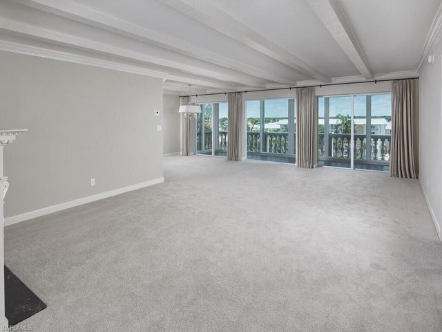 3003 Gulf Shore BLVD N 604, Naples, FL 34103