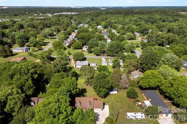 2606 Saddlewood Circle SW, Concord, NC 28027