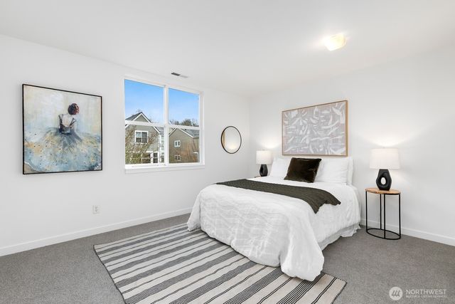 6726 35th Place S, Seattle, WA 98118