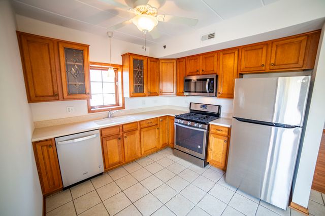 5368 W 96th Street 2S, Oak Lawn, IL 60453