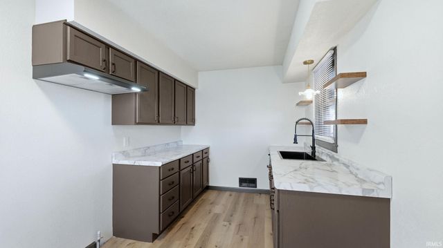 3530 Robinwood Drive, Fort Wayne, IN 46806