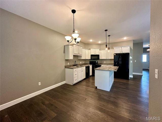 1005 E Donna Drive, Poplar Bluff, MO 63901