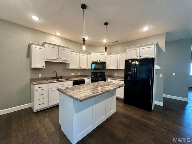 1005 E Donna Drive, Poplar Bluff, MO 63901