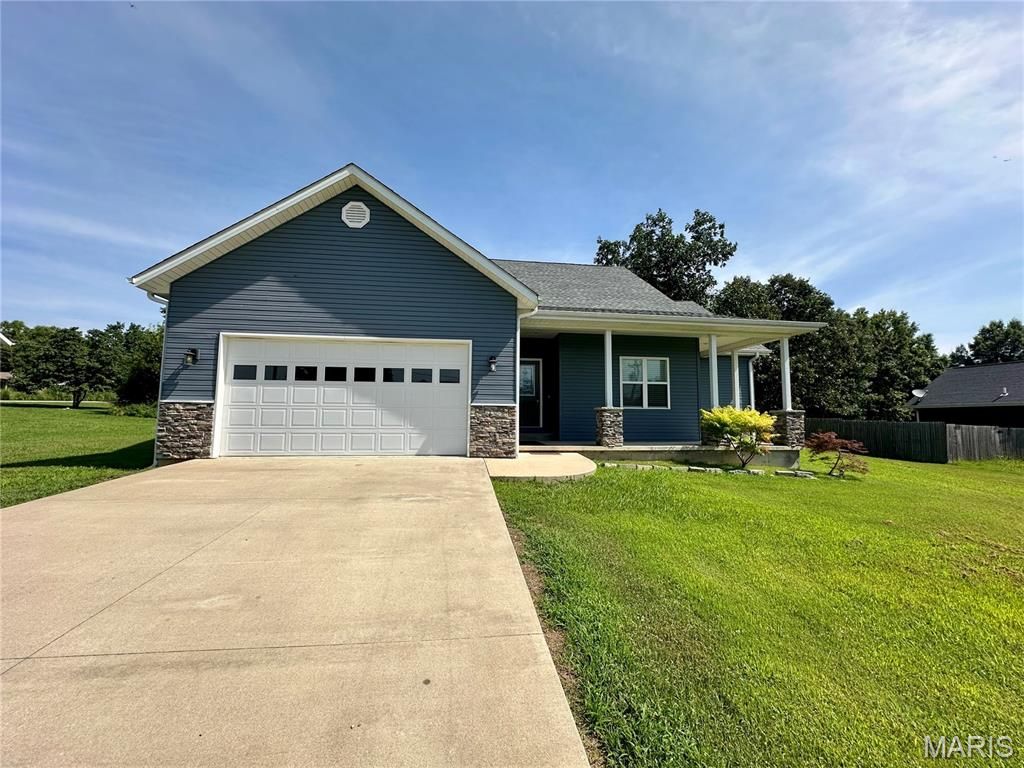 1005 E Donna Drive, Poplar Bluff, MO 63901