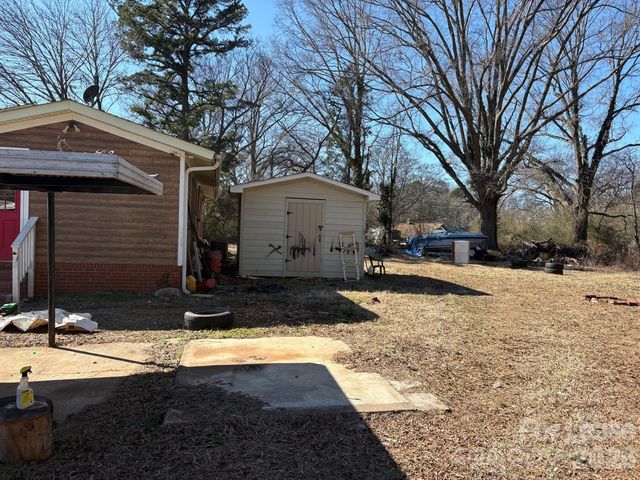 1103 Auten Road, Charlotte, NC 28216