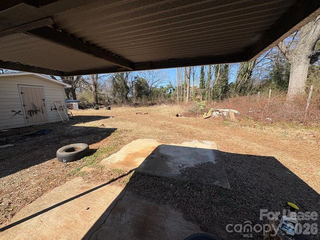 1103 Auten Road, Charlotte, NC 28216