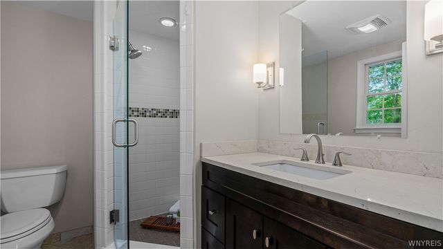 6 Stonehenge Court, Orchard Park, NY 14127