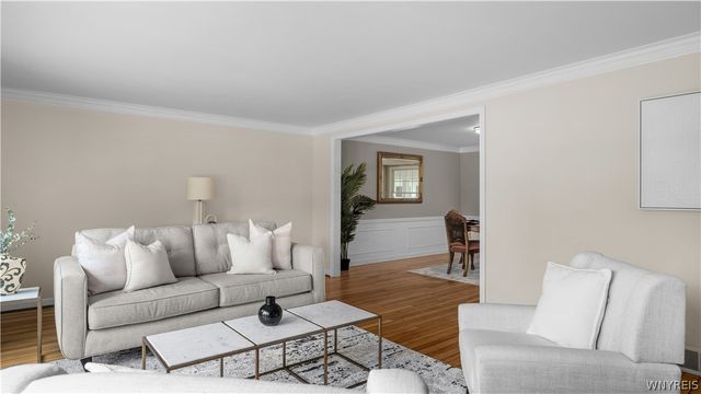 6 Stonehenge Court, Orchard Park, NY 14127