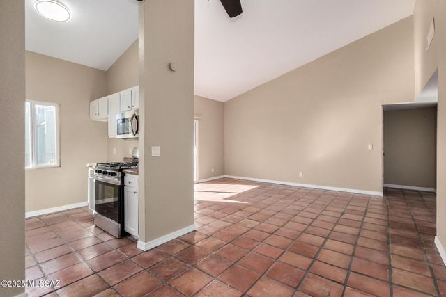 820 S Langley Ave Unit 205, Tucson, AZ 85710