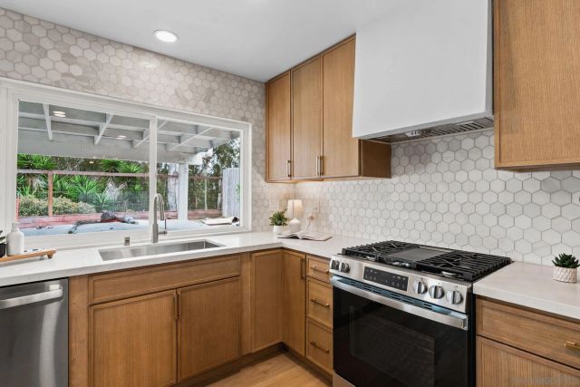 11425 TRIBUNA AVENUE, San Diego, CA 92131