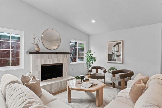 11425 TRIBUNA AVENUE, San Diego, CA 92131