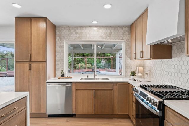 11425 TRIBUNA AVENUE, San Diego, CA 92131