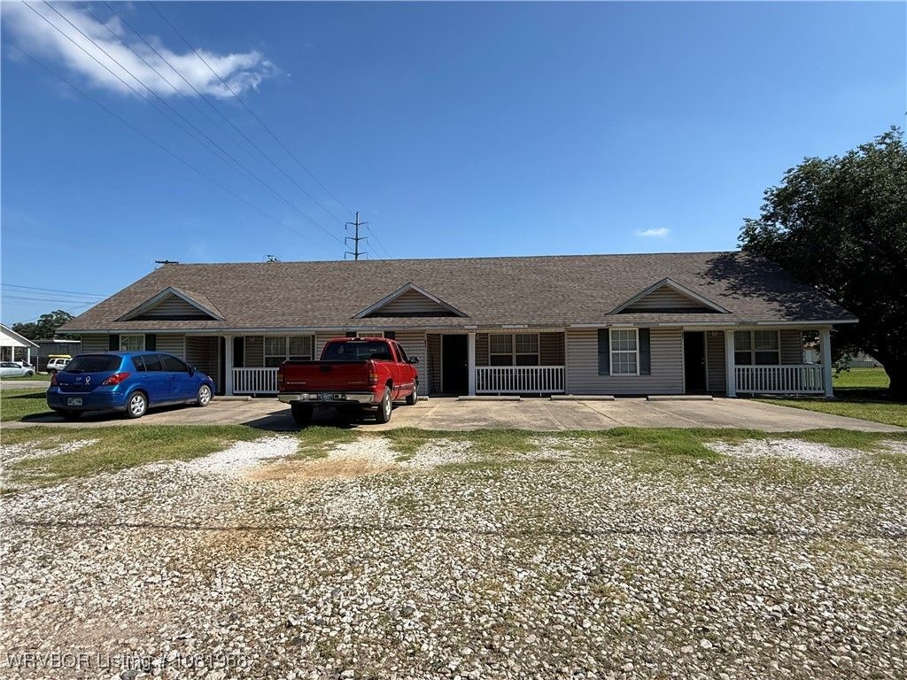 891 W Choctaw Avenue, Sallisaw, OK 74955