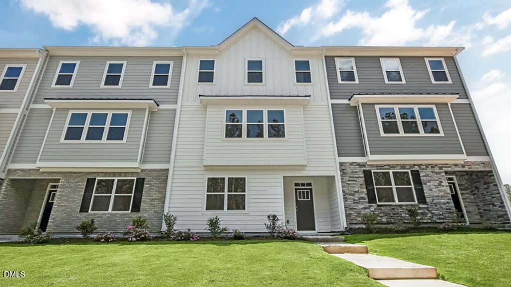 901 Washington Street, Fuquay Varina, NC 27526