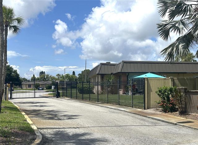 4211 STRATFORD DRIVE 4211, New Port Richey, FL 34652