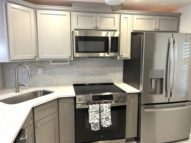 4211 STRATFORD DRIVE 4211, New Port Richey, FL 34652
